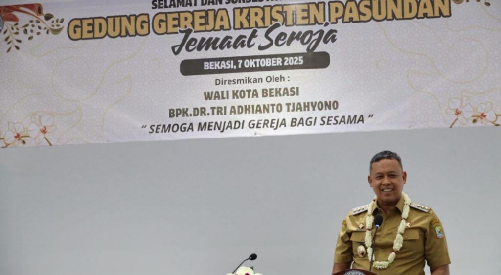 Wali Kota Bekasi, Tri Adhianto, secara resmi meresmikan Gereja Kristen Pasundan (GKP) Jemaat Seroja di Kelurahan Harapan Jaya, Kecamatan Bekasi Utara, Selasa (7/10/2025)