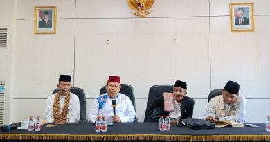 Camat Sukatani: ASN Harus Profesional dan Religius