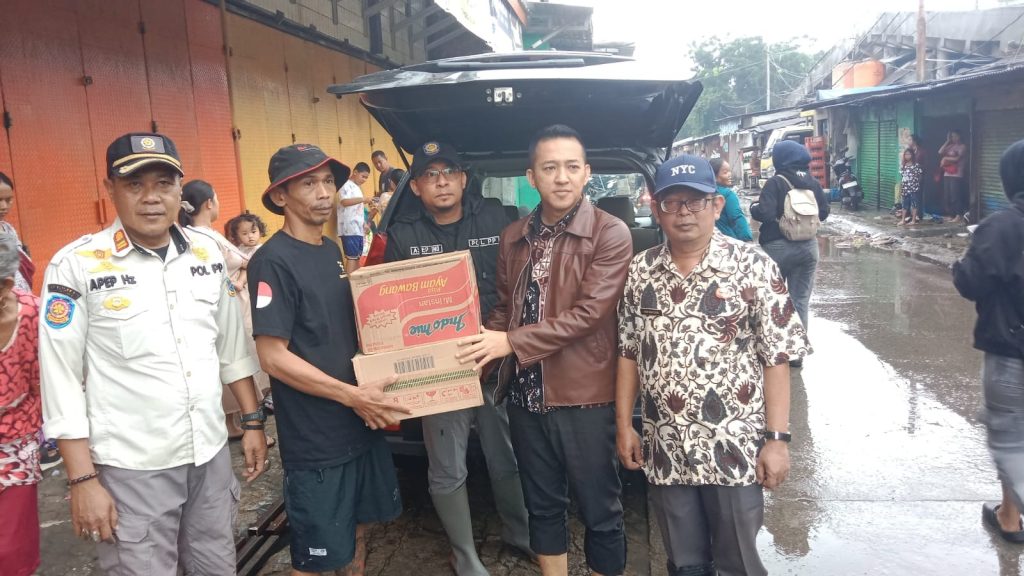 Bantuan darurat dari Pemerintah Kecamatan Cikarang Utara