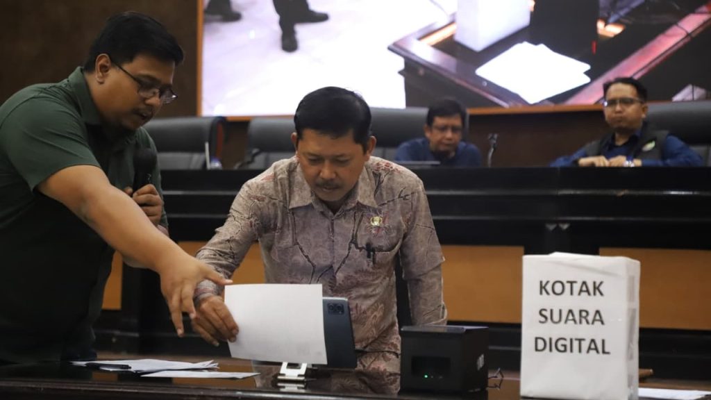 simulasi pemungutan suara berbasis elektronik (e-digital)