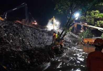 Tragedi di Bantargebang: Longsor Gunung Sampah Tewaskan Sopir Truk dan Warga