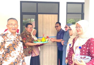 CSR PT LX Pantos Bantu Revitalisasi Tiga Ruang Kelas dan Toilet SDN Gandasari 01