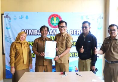 PGRI Kabupaten Bekasi Salurkan Air Bersih ke 25 Titik di 4 Kecamatan Terdampak Kekeringan