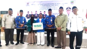 Baznas Bekasi Salurkan Beasiswa Dalam dan Luar Negeri kepada 326 Penerima