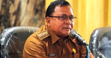 Camat Cibitung Minta Perangkat Desa Dukung Empat Pj Kepala Desa yang Dilantik