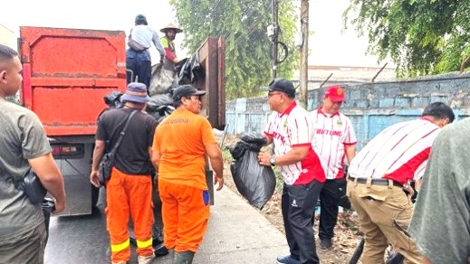 Jumat Bersih di Cibitung Bekasi, Camat Imbau Warga Tidak Bakar Sampah Sembarangan